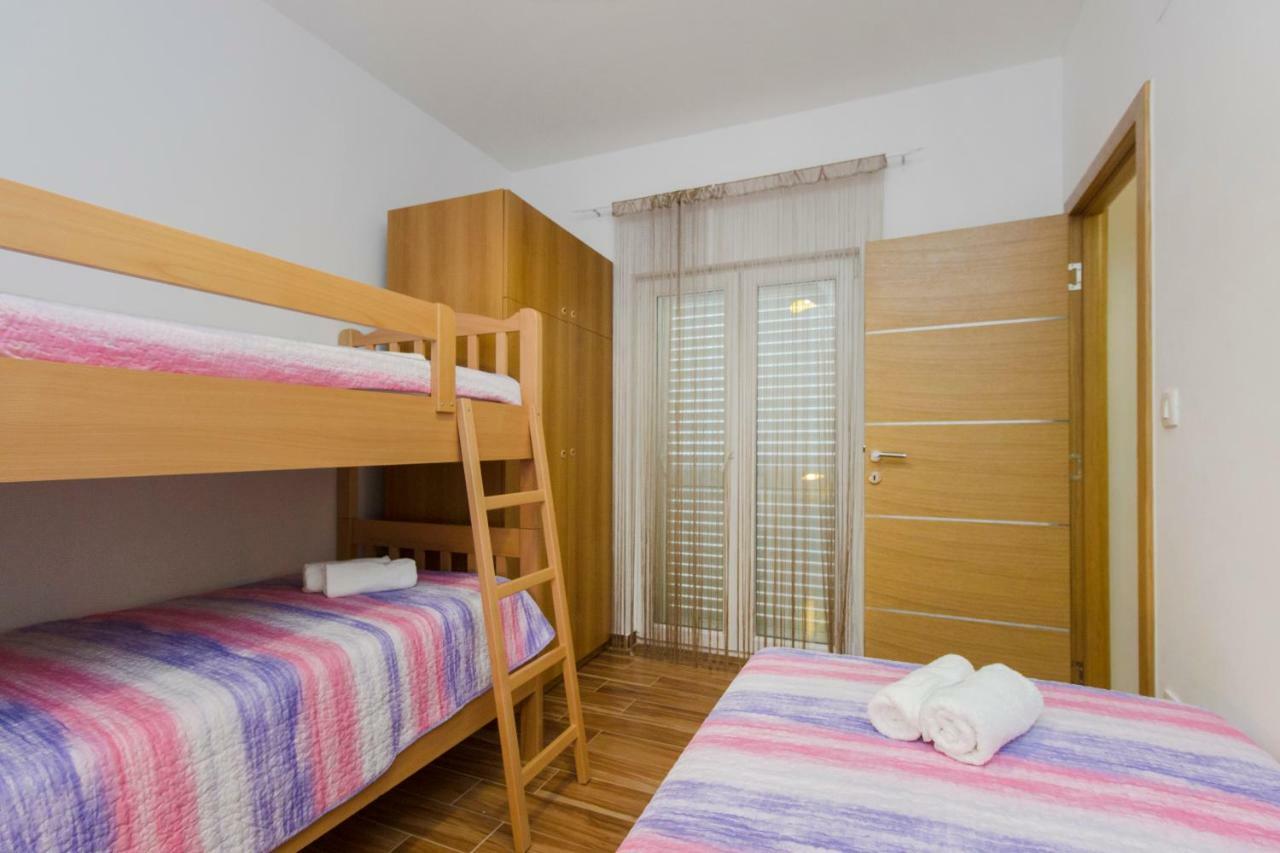 Apartmani Skelin***/**** Kastela Bagian luar foto