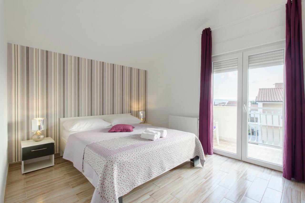 Apartmani Skelin***/**** Kastela Bagian luar foto